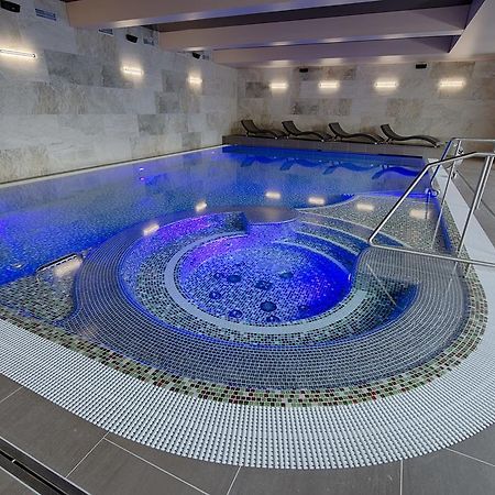 אברטאמי Apartment Hotel Orion מראה חיצוני תמונה