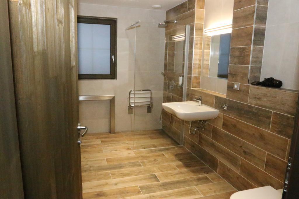אברטאמי Apartment Hotel Orion מראה חיצוני תמונה